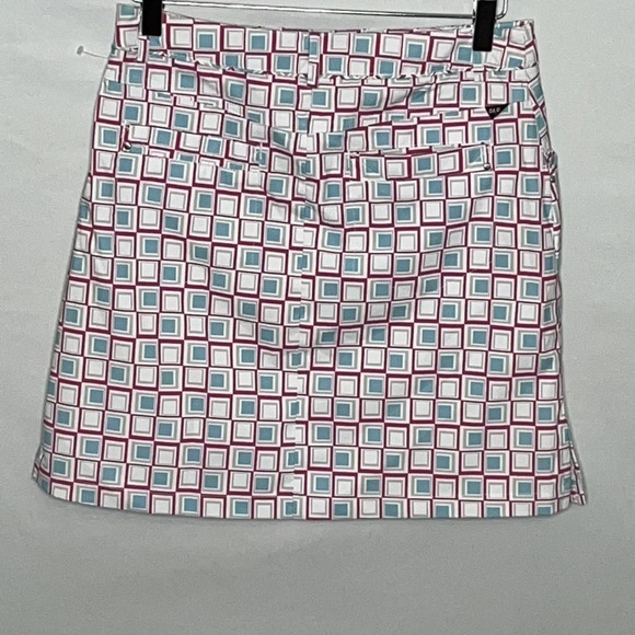 N Vo by Lanctot Geometric Patterned Golf/Athletic Skort - Size 2 - Picture 3 of 6